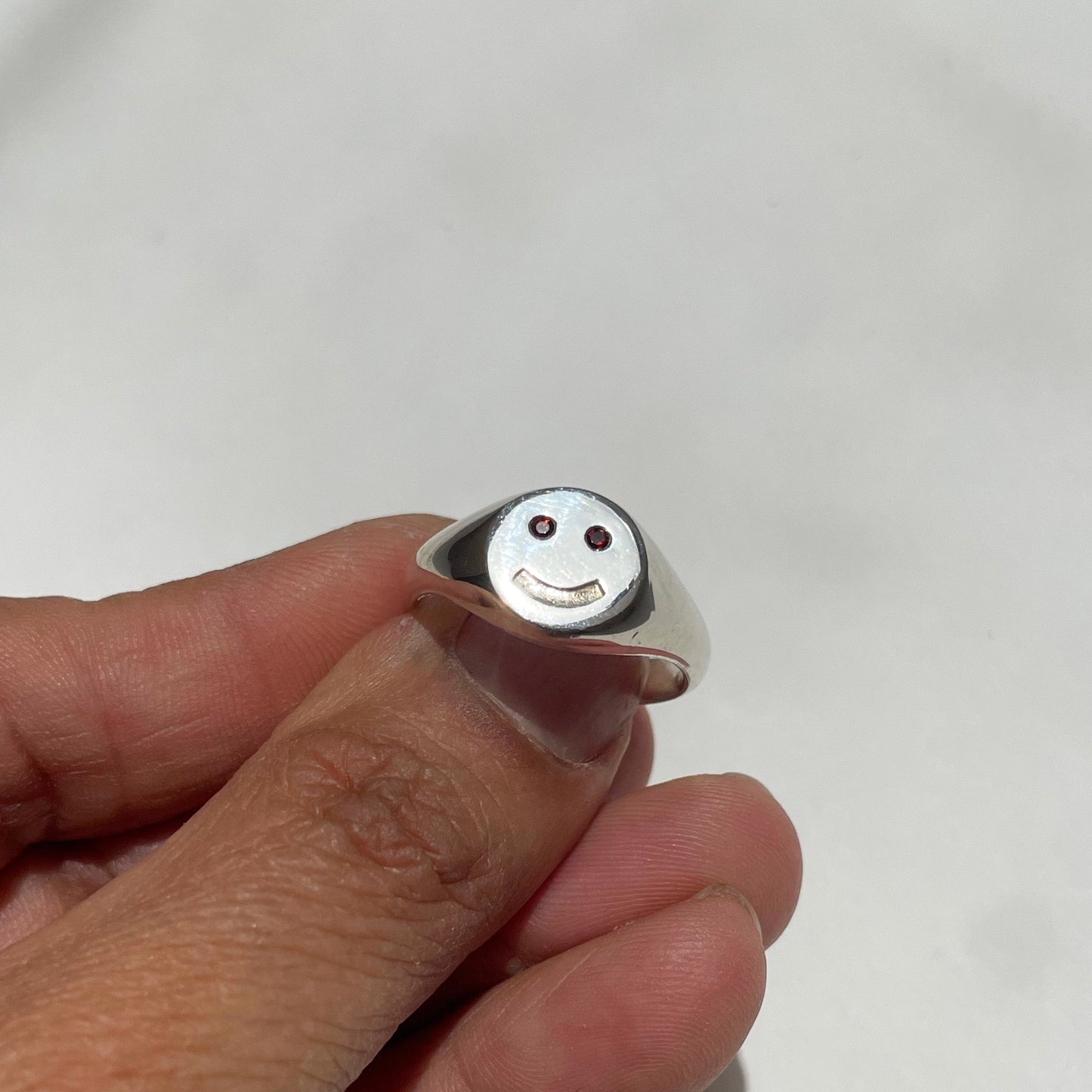 Happy Guy Signet Ring V
