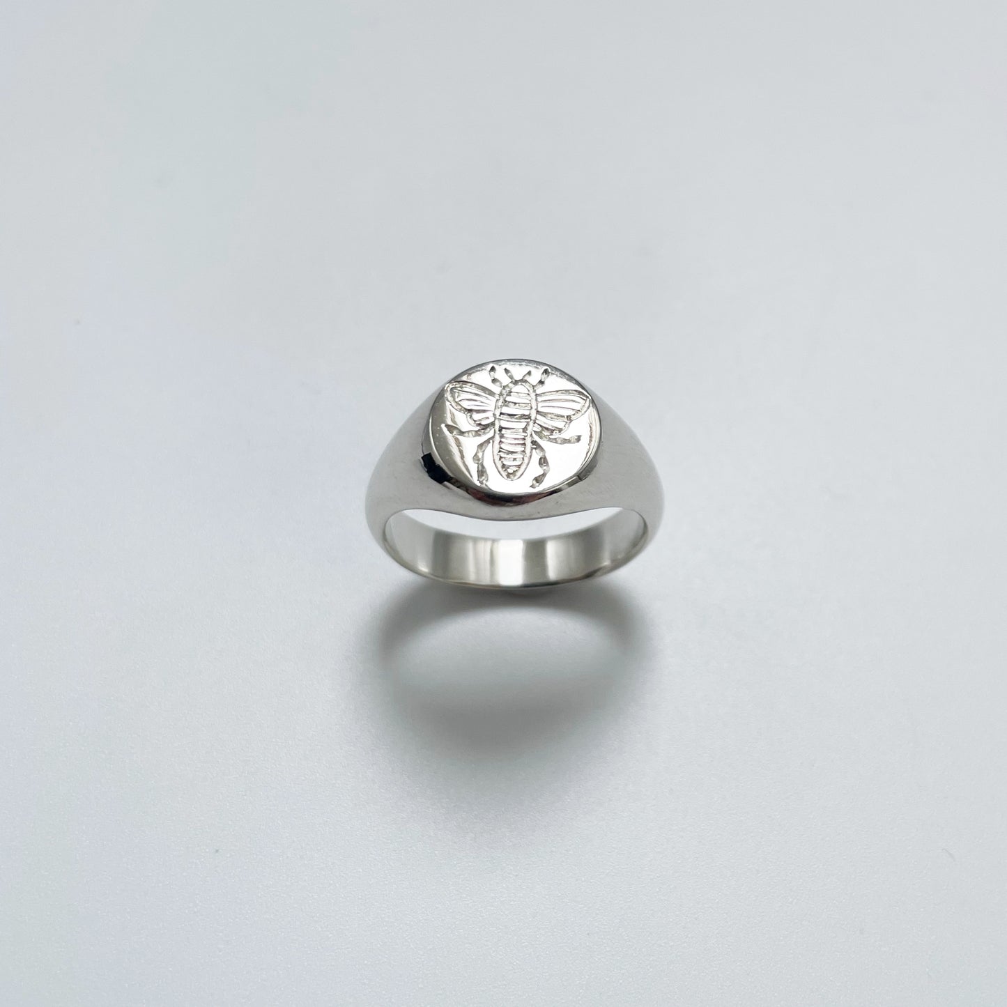 Bee I Signet Ring