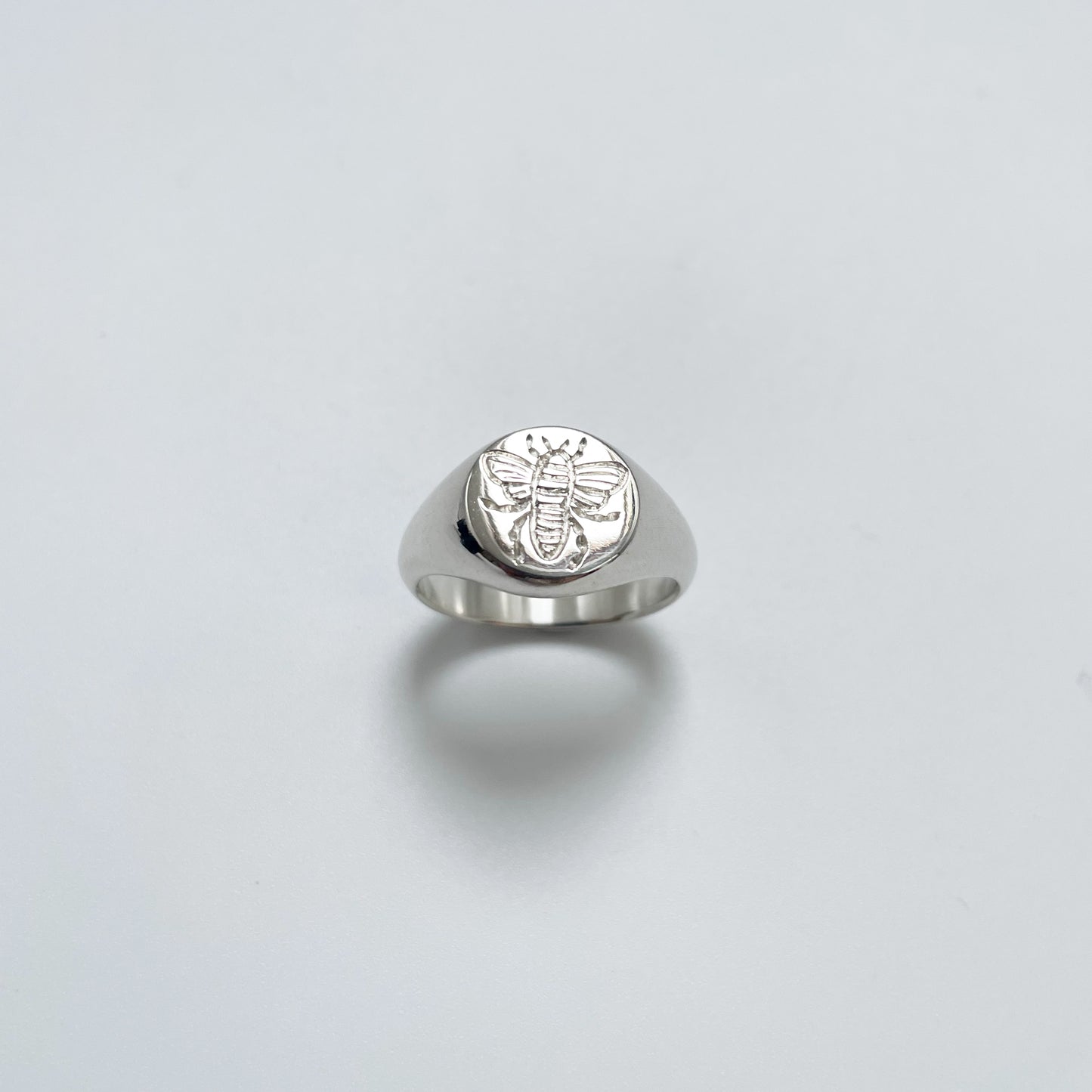 Bee I Signet Ring